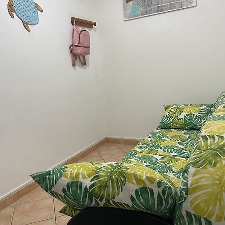 Appartamento Al Centro Di Ustica 乌斯蒂卡 外观 照片