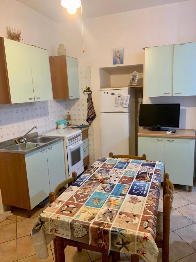 Appartamento Al Centro Di Ustica 乌斯蒂卡 外观 照片